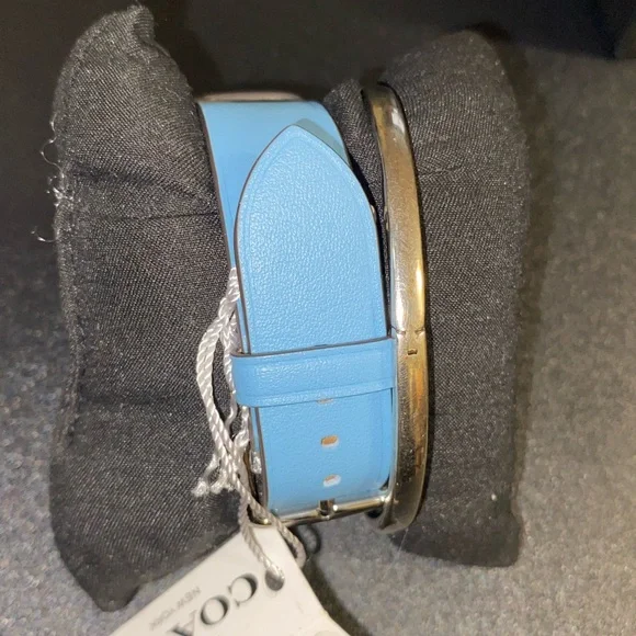 Coach Watch & Bracelet Set - Picture 3 of 3